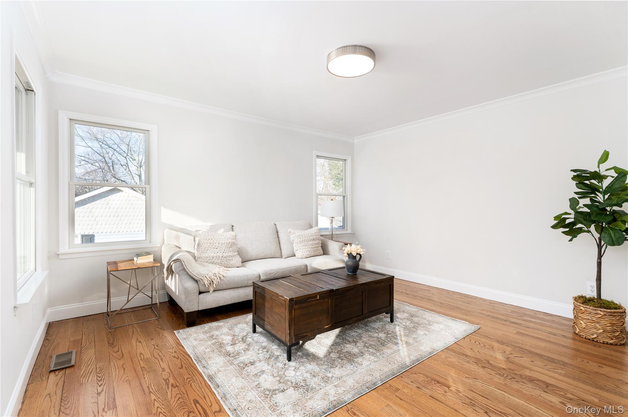 #7 photo, 7 Atlantic Drive, सफ़ोक काउंटी Sound Beach , NY 11789