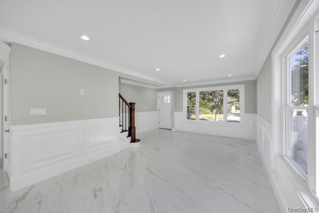 #3 photo, 41 Perry Street, नासाउ काउंटी Hempstead , NY 11550