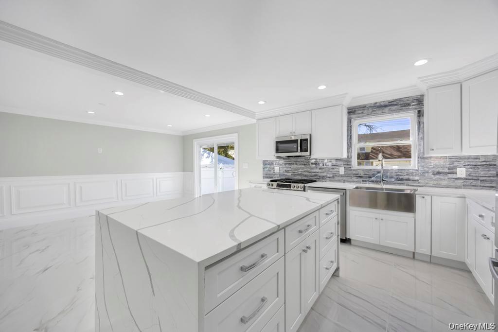 #7 photo, 41 Perry Street, नासाउ काउंटी Hempstead , NY 11550