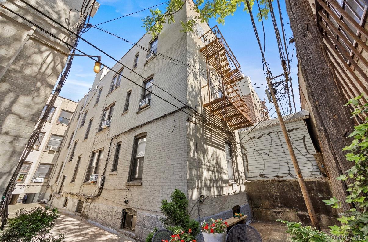 #4 photo, 3433 30th Street, Astoria , NY 11106