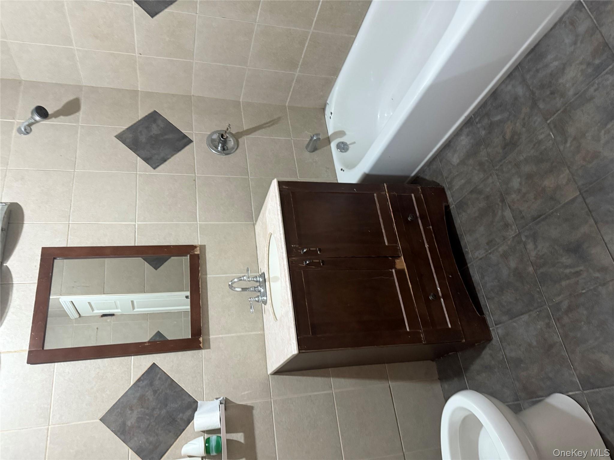 #7 photo, 169 Euclid Avenue, 브루클린 Brooklyn , NY 11208