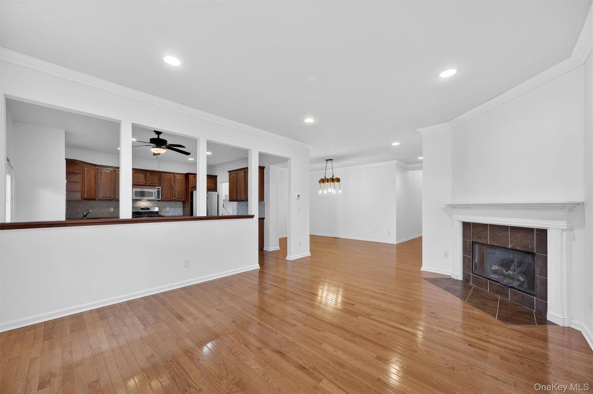 #10 photo, 5 Clearwater Court, Beacon , NY 12508