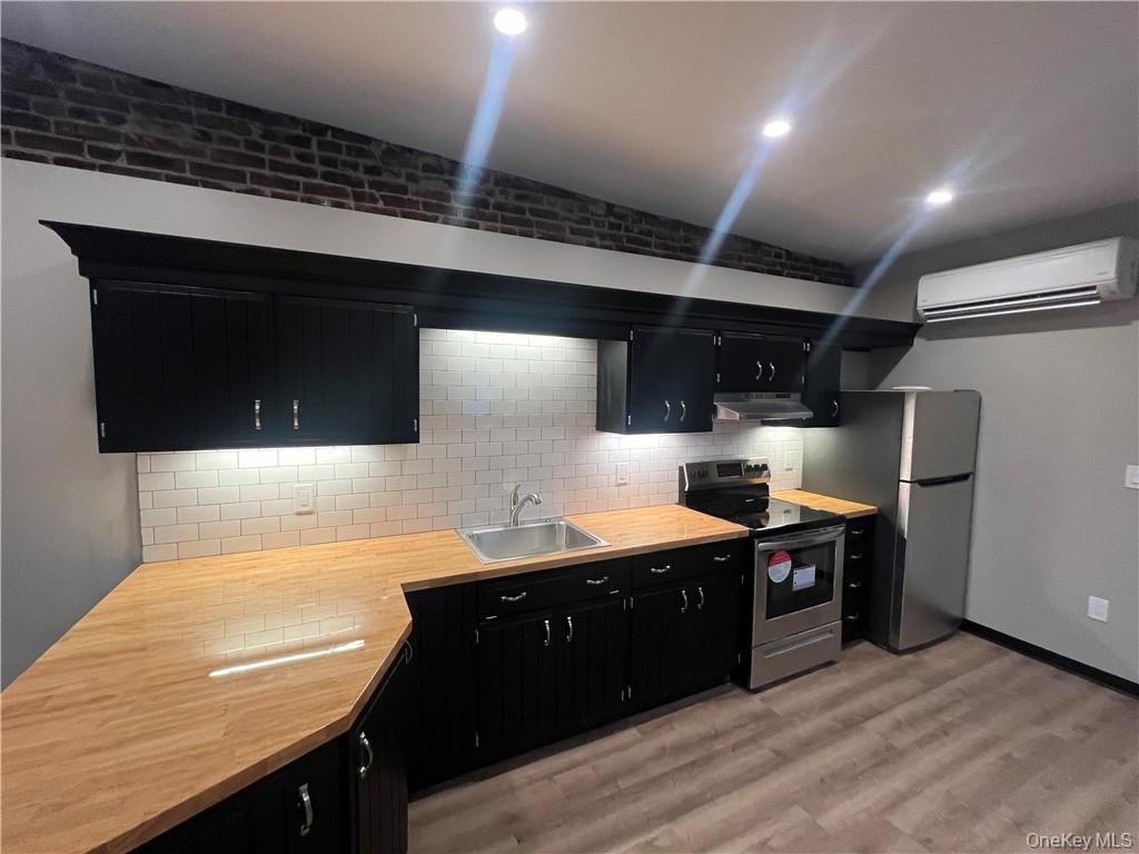 #4 photo, 30 Henry Street, Middletown , NY 10940