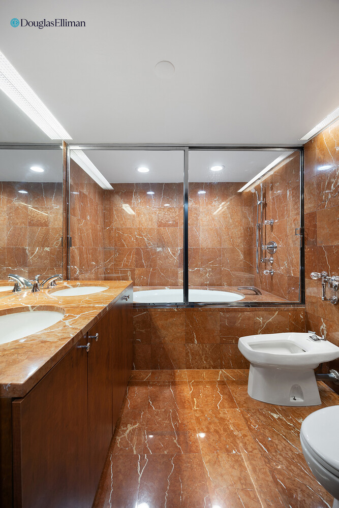 #15 photo, 238 E 67TH Street, מנהטן Lenox Hill , NY 10065