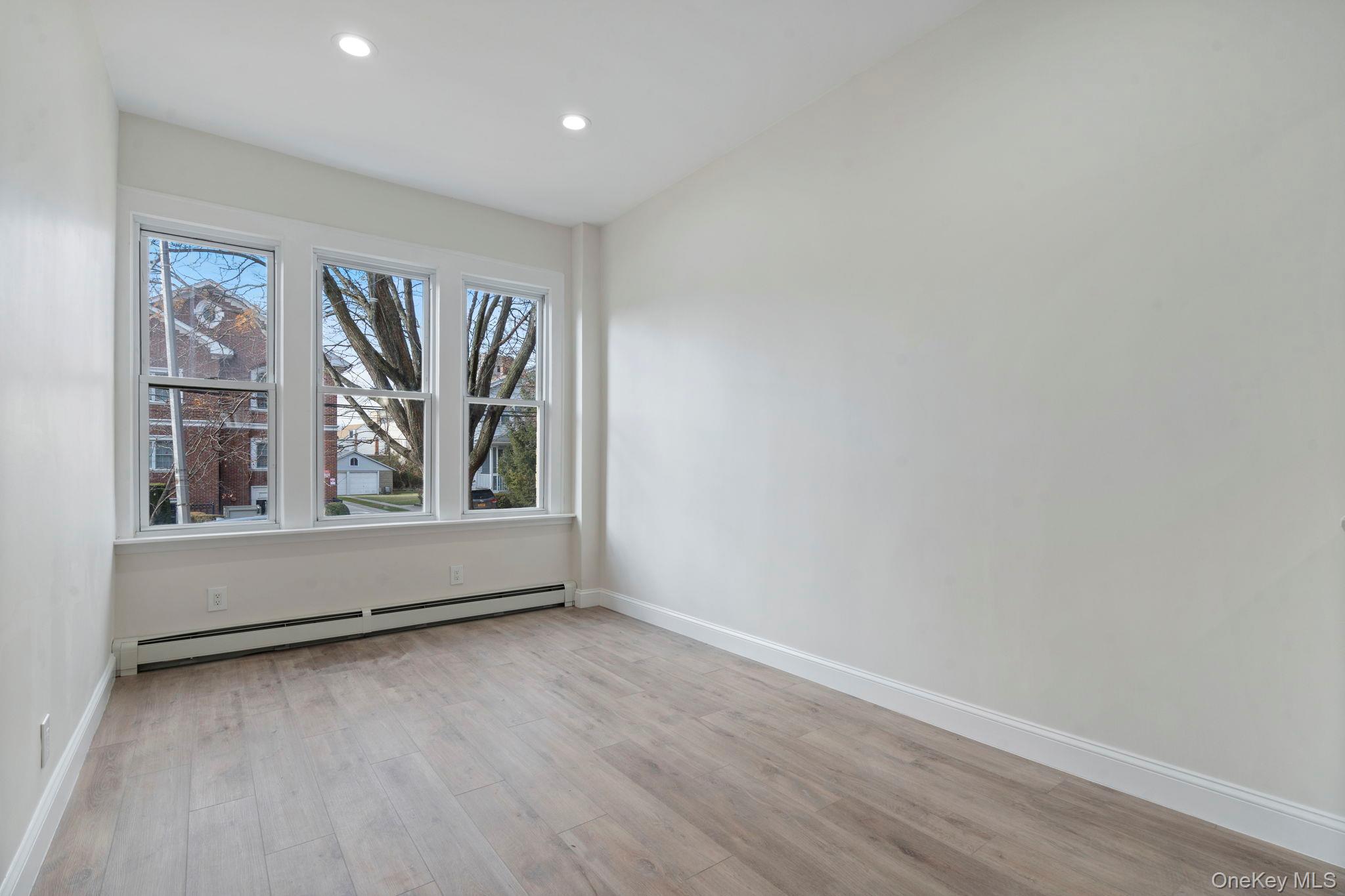 #7 photo, 42-27 214th Place, Bayside , NY 11361