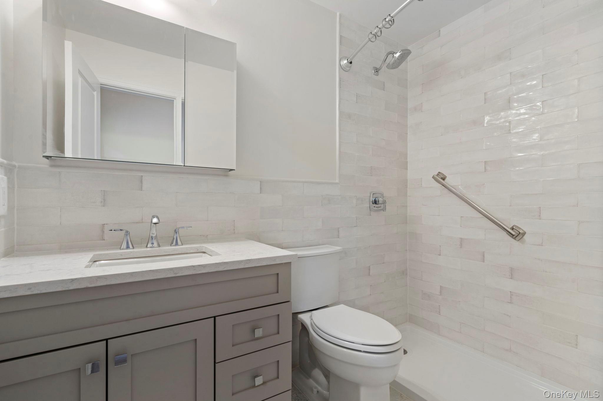 #9 photo, 42-27 214th Place, Bayside , NY 11361