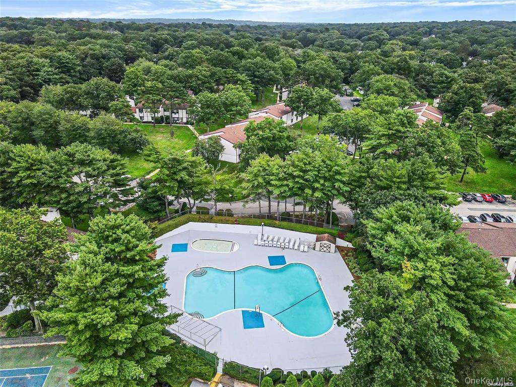 #16 photo, 31 Richmond Boulevard, Ronkonkoma , NY 11779