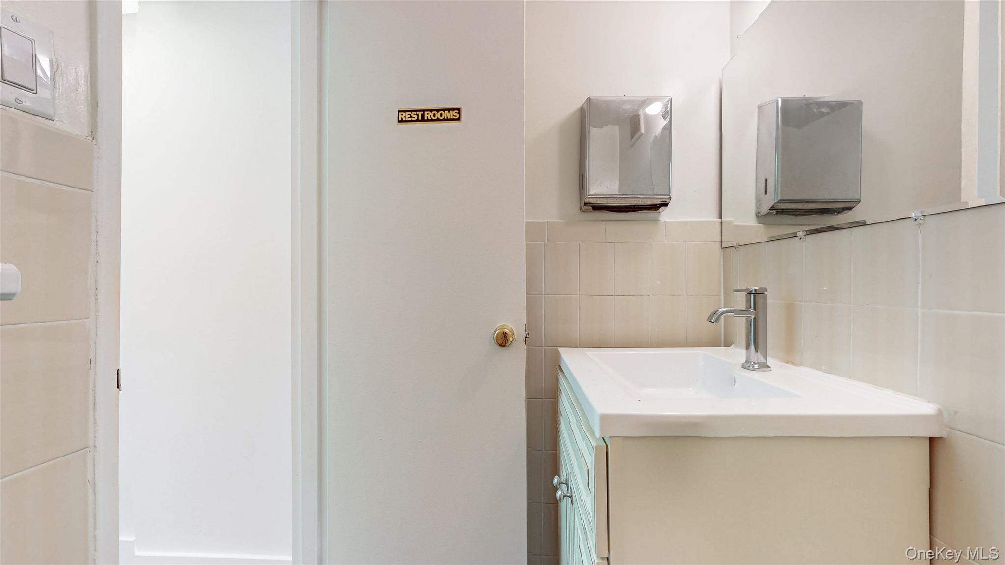 #10 photo, 137-10 Franklin Avenue, Flushing , NY 11354