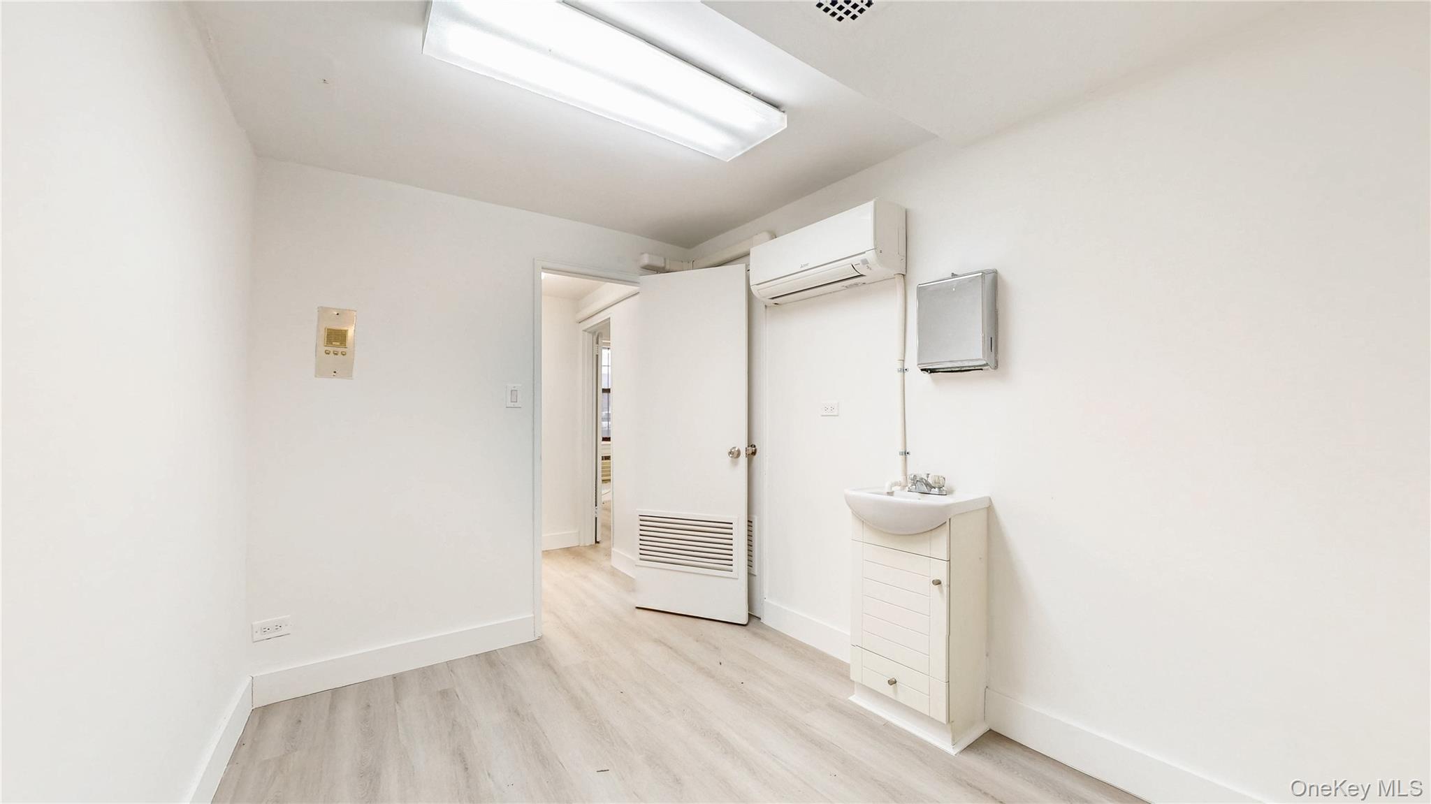 #14 photo, 137-10 Franklin Avenue, Flushing , NY 11354