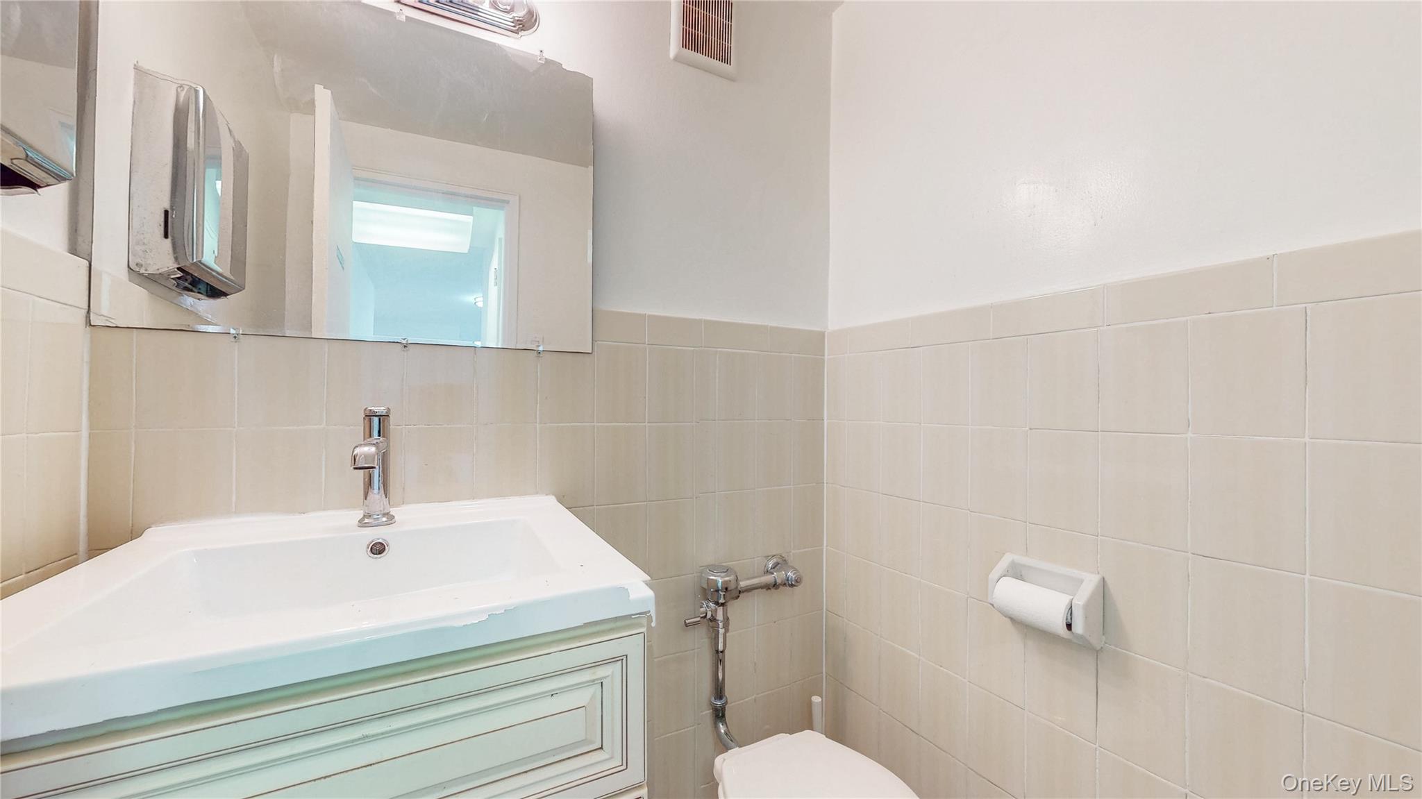 #9 photo, 137-10 Franklin Avenue, Flushing , NY 11354