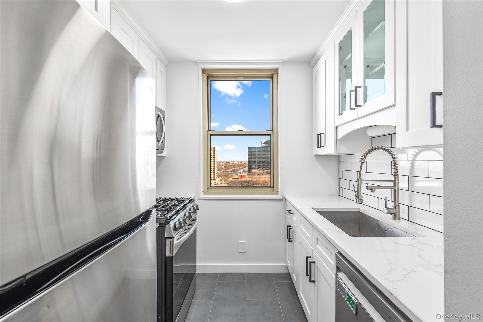 #10 photo, 118-18 Union Turnpike, Куинс ‖ Kew Gardens , NY 11415