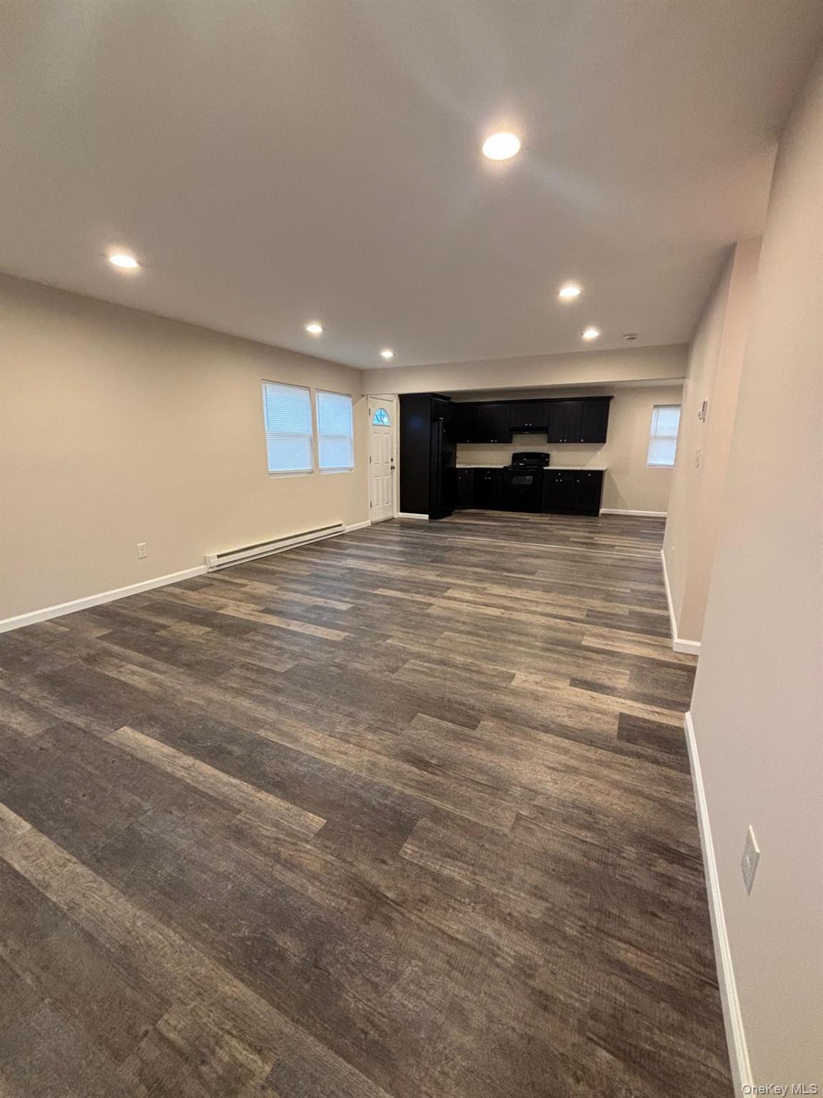 #2 photo, 855 Meade Avenue, सफ़ोक काउंटी Bellport , NY 11713