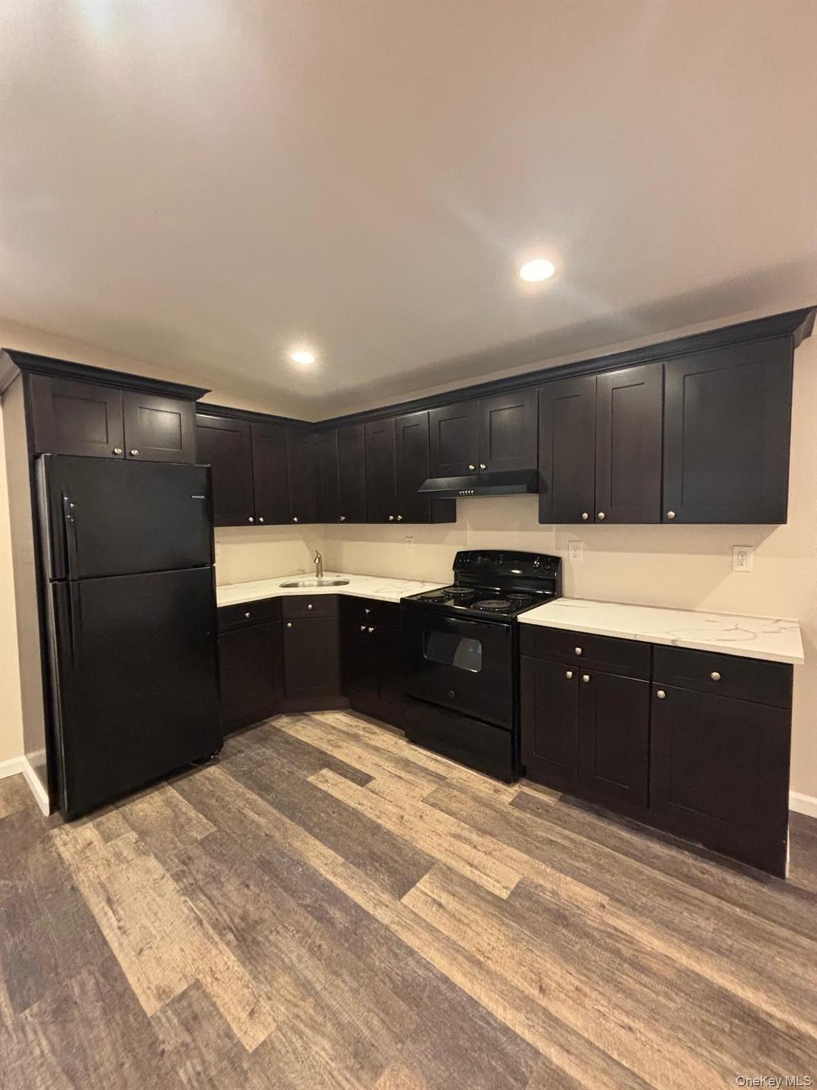 #4 photo, 855 Meade Avenue, सफ़ोक काउंटी Bellport , NY 11713