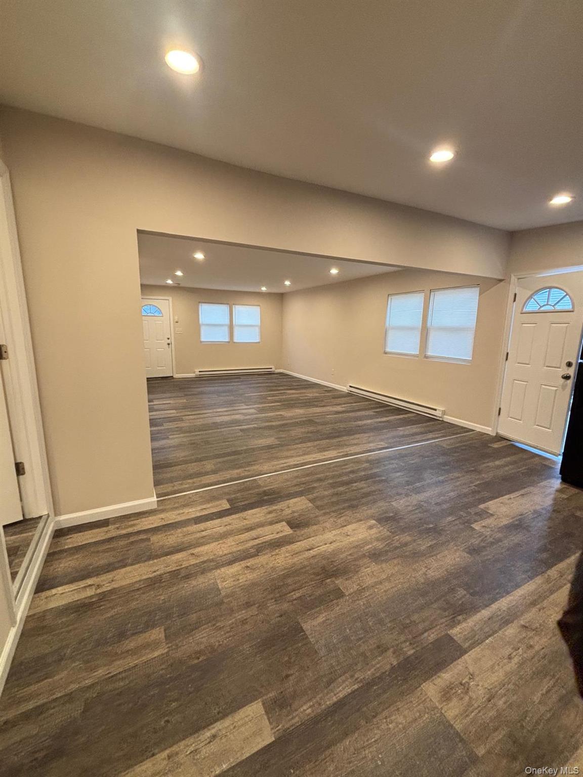 #8 photo, 855 Meade Avenue, सफ़ोक काउंटी Bellport , NY 11713