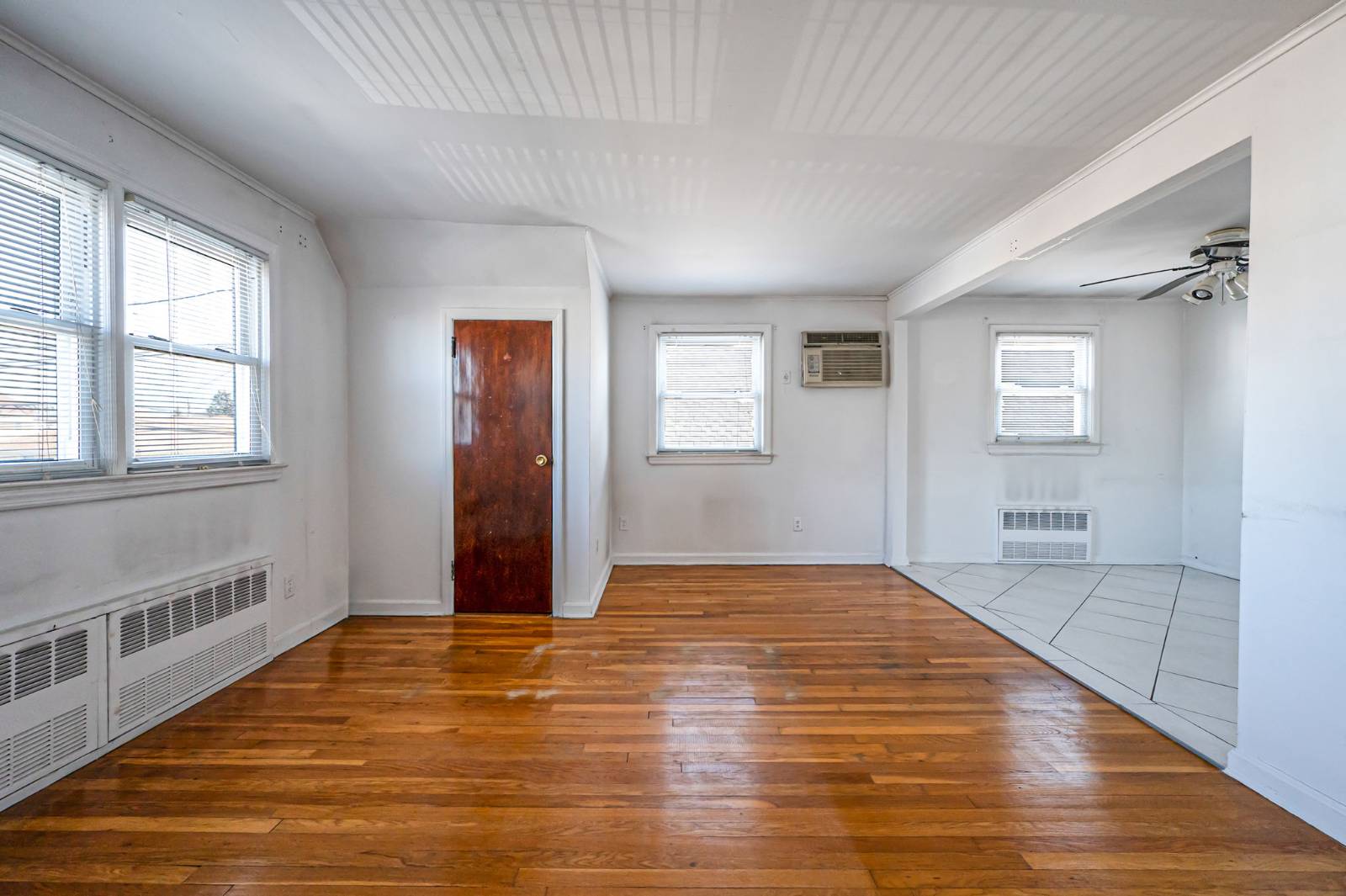 #27 photo, 34 Meyer Avenue, Valley Stream , NY 11580