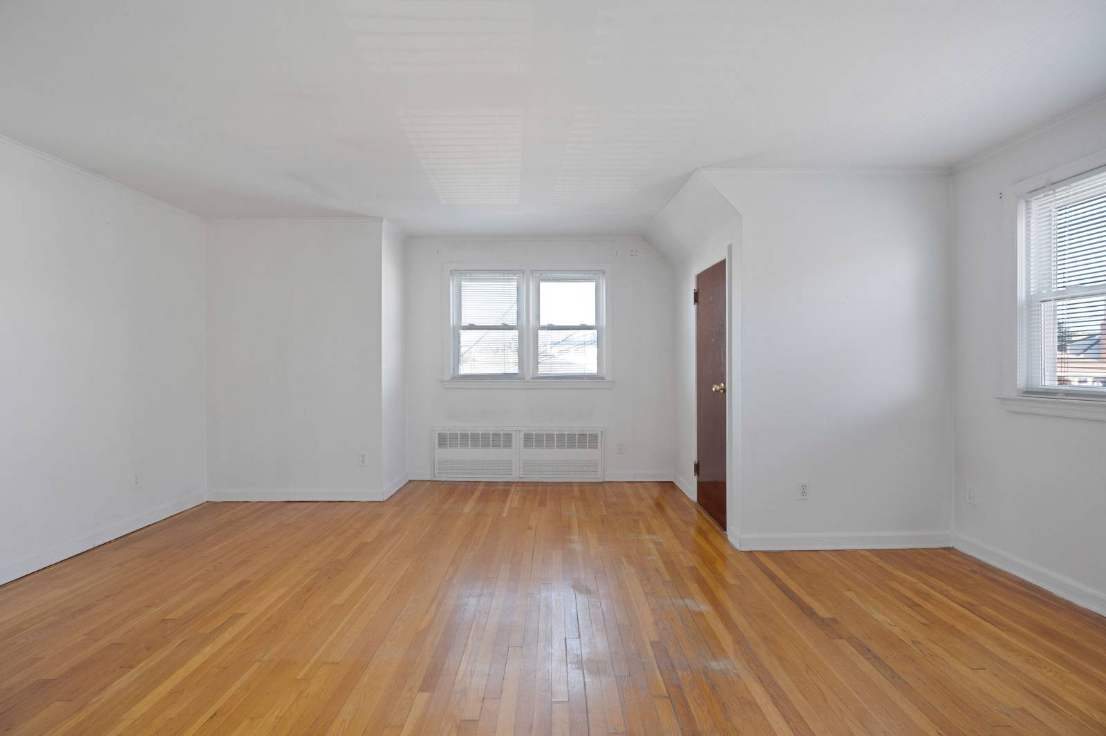 #29 photo, 34 Meyer Avenue, Valley Stream , NY 11580