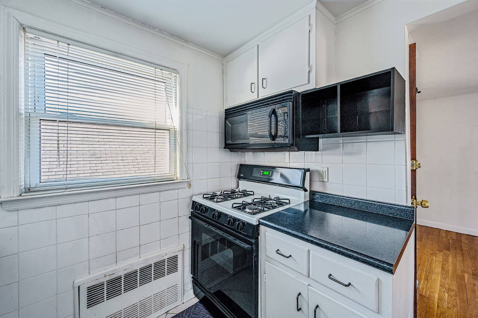 #36 photo, 34 Meyer Avenue, Valley Stream , NY 11580