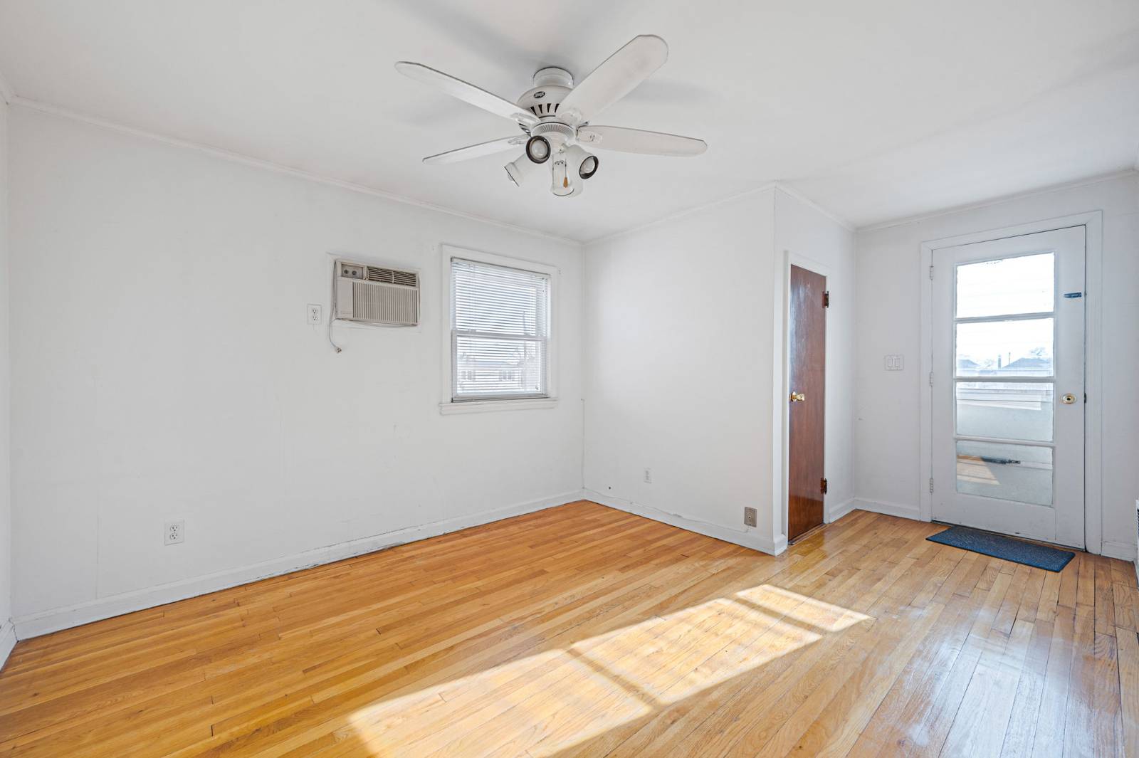 #37 photo, 34 Meyer Avenue, Valley Stream , NY 11580