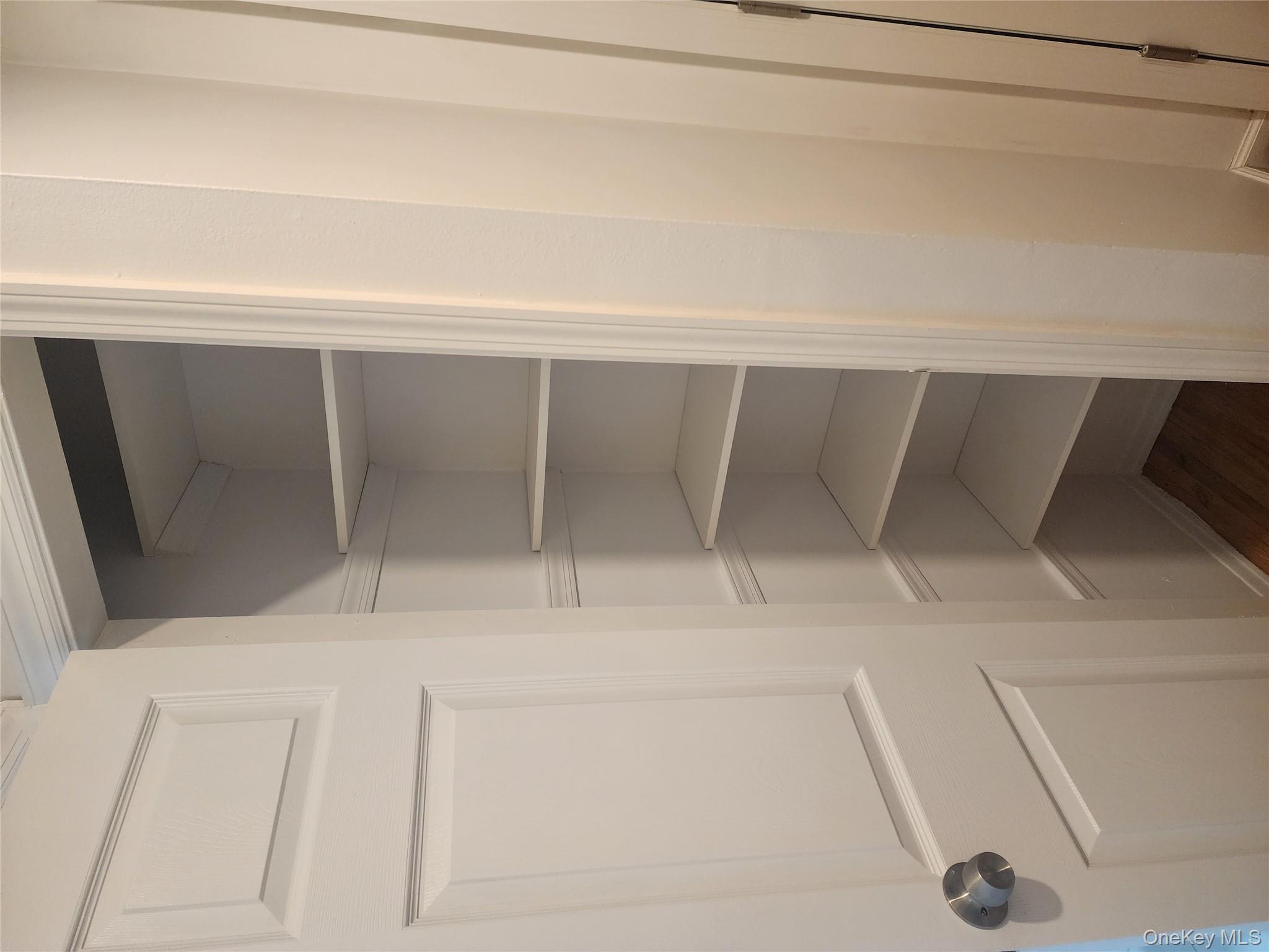 #18 photo, 79-56 77 Avenue, कुईंस Glendale , NY 11385