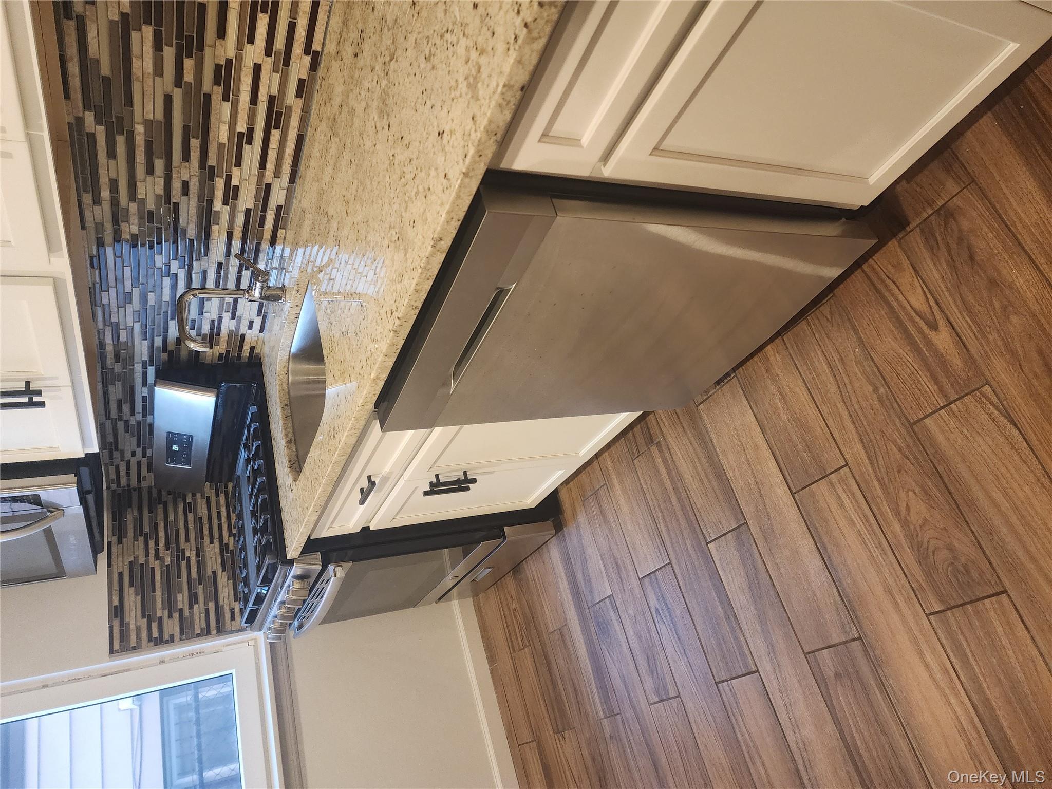 #6 photo, 79-56 77 Avenue, कुईंस Glendale , NY 11385