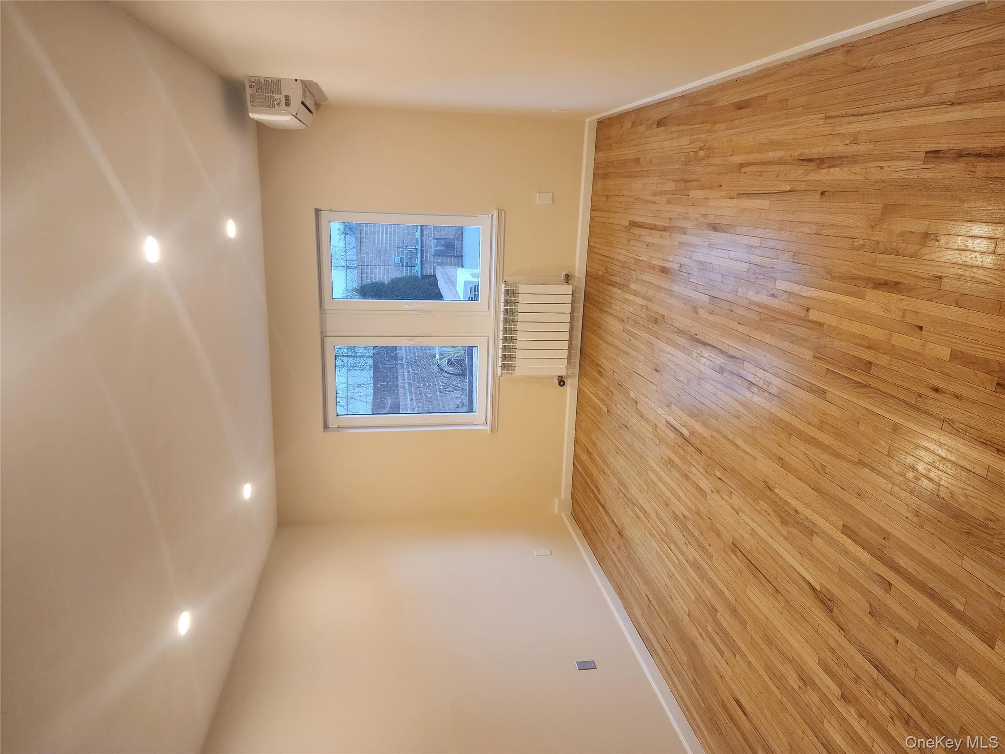 #9 photo, 79-56 77 Avenue, कुईंस Glendale , NY 11385