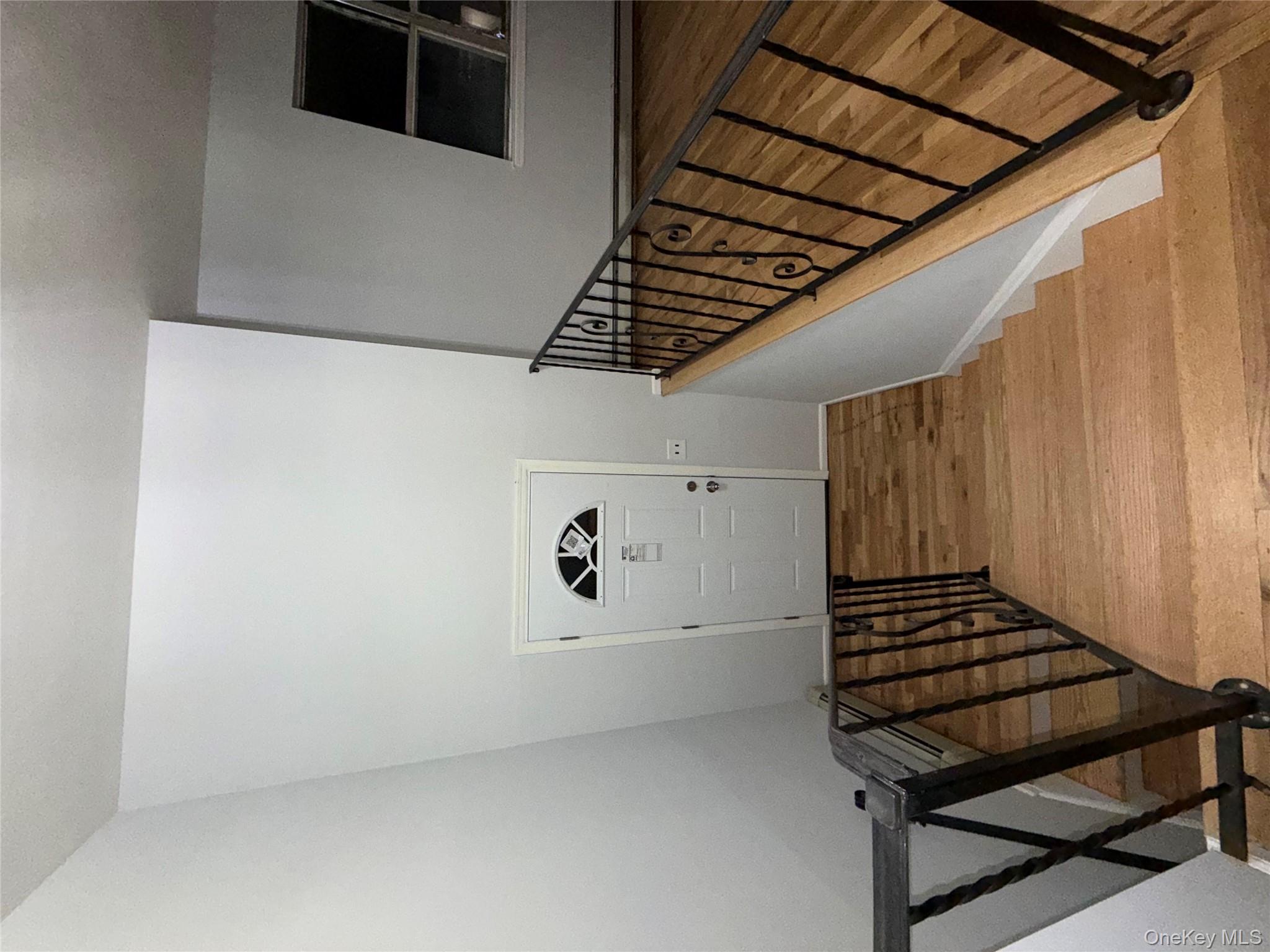 #15 photo, 227 N Walnut Street, नासाउ काउंटी Massapequa , NY 11758