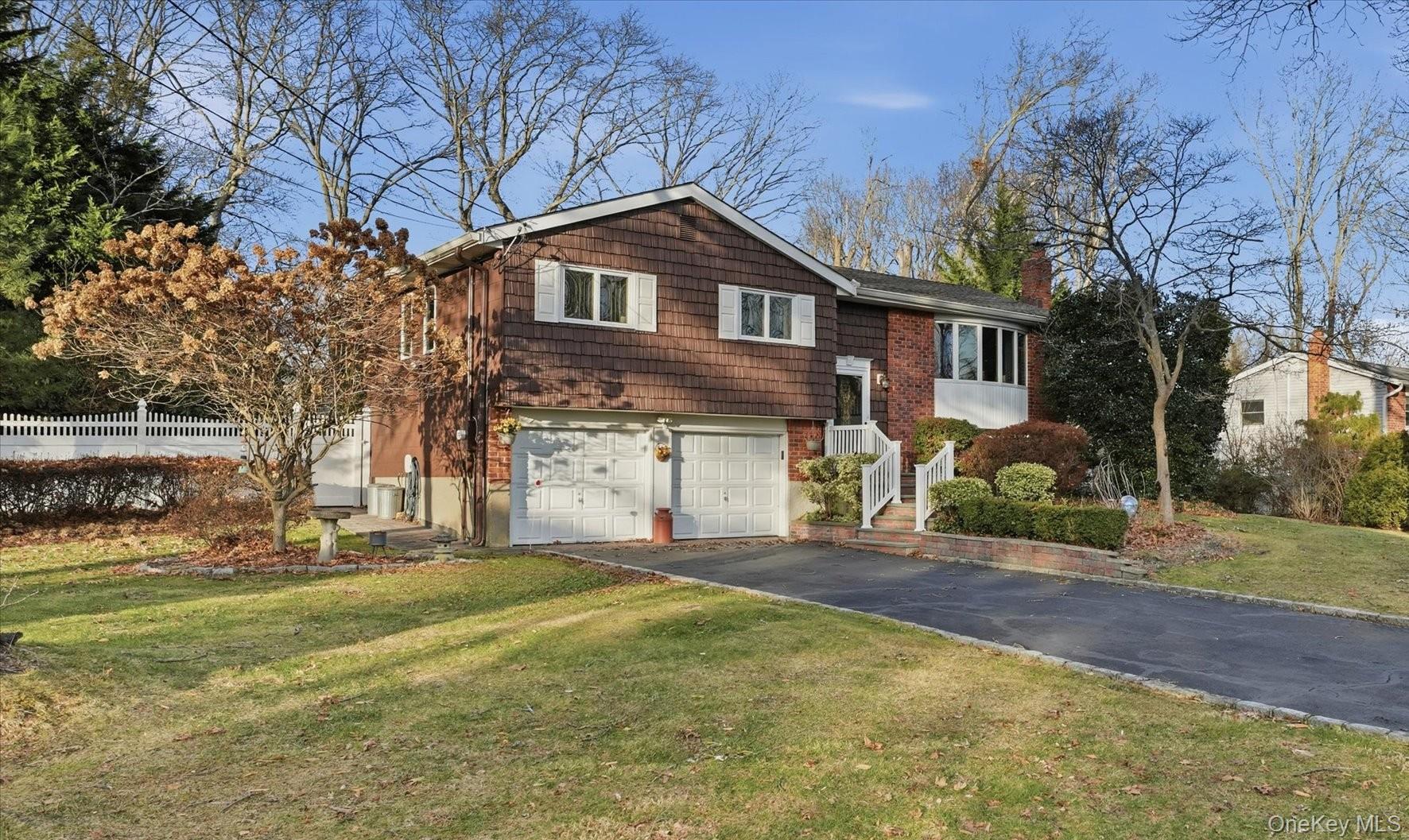 #1 photo, 13 Adrian Street, 东长岛 East Northport , NY 11731