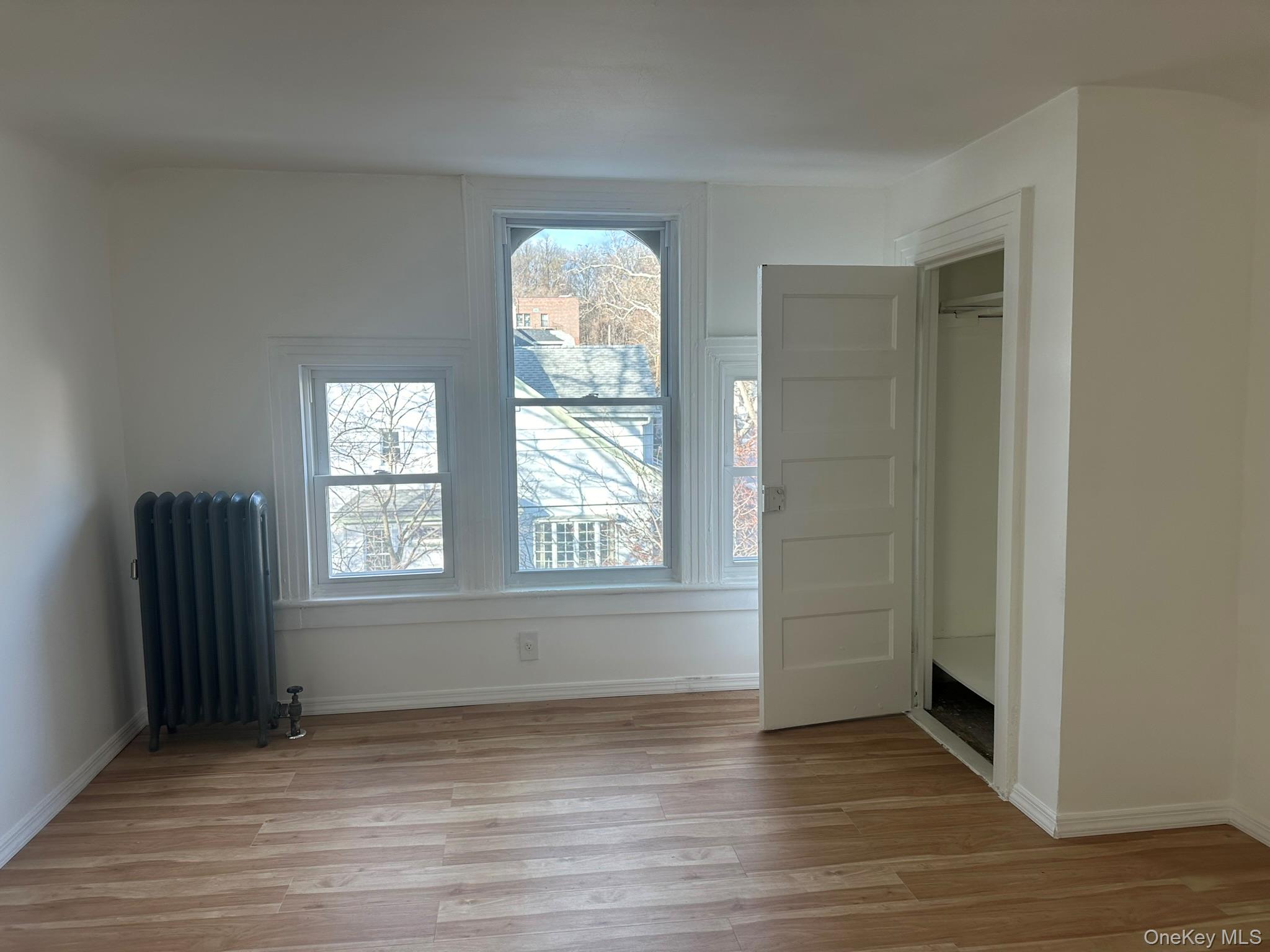 #5 photo, 85-20 85th Road, קווינס Woodhaven , NY 11421