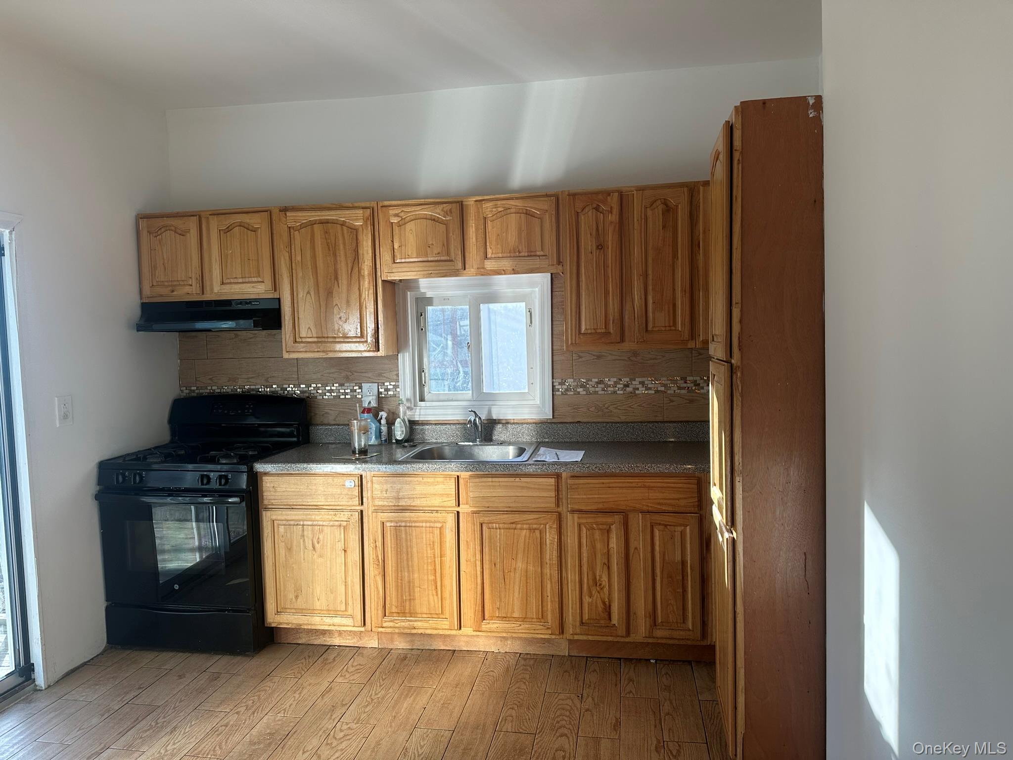 #9 photo, 85-20 85th Road, קווינס Woodhaven , NY 11421