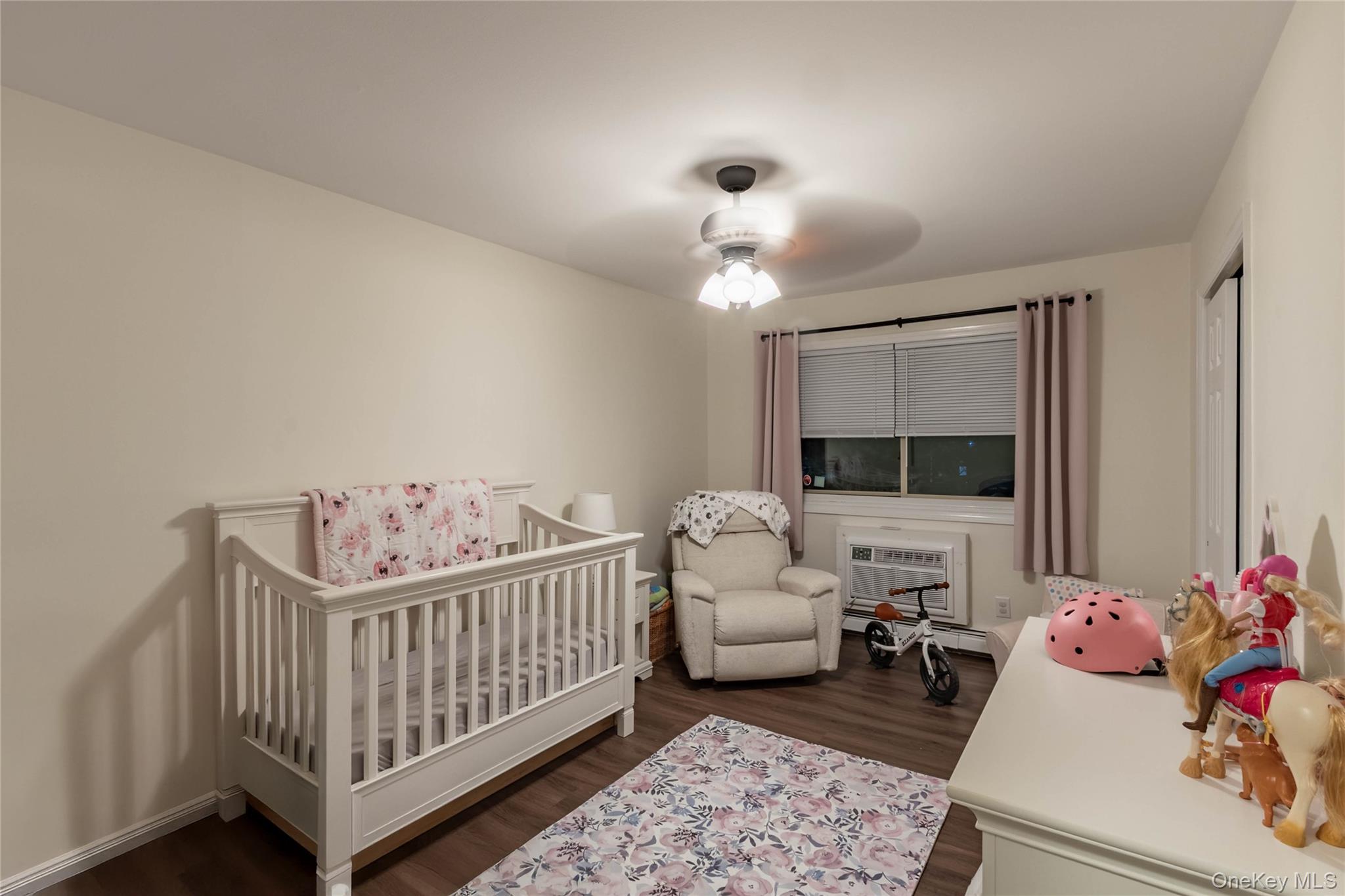 #11 photo, 2449 F Union Boulevard, سوفولك Islip , NY 11751