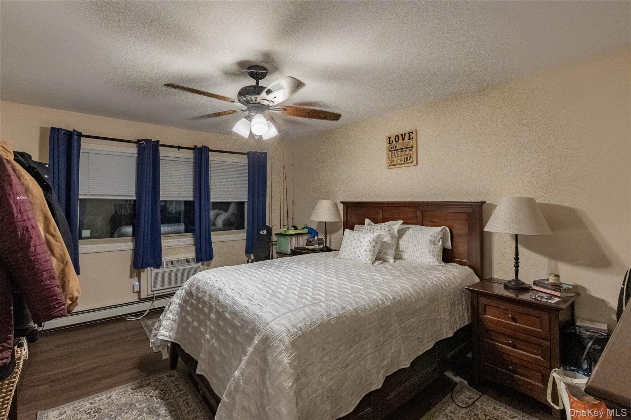 #12 photo, 2449 F Union Boulevard, سوفولك Islip , NY 11751