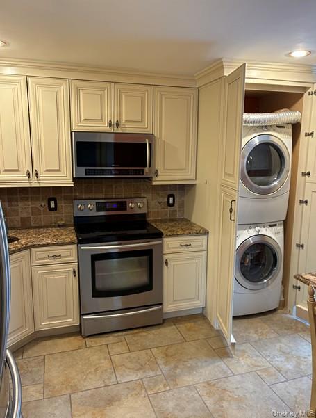 #3 photo, 206 Farber Drive, West Babylon , NY 11704