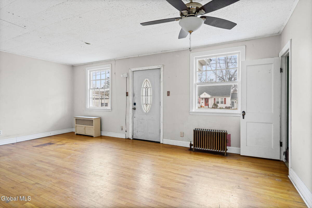 #2 photo, 2029 Cardiff Road, Rotterdam , NY 12303