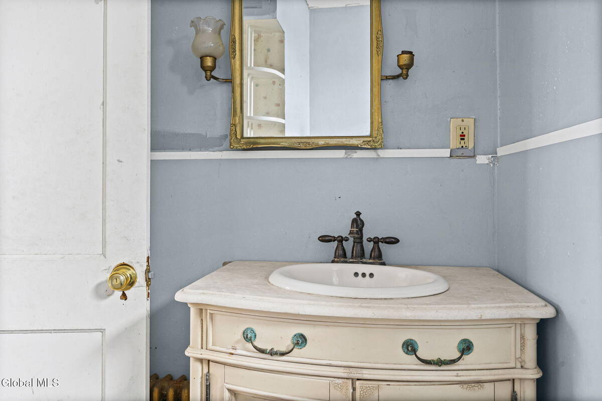 #20 photo, 2029 Cardiff Road, Rotterdam , NY 12303