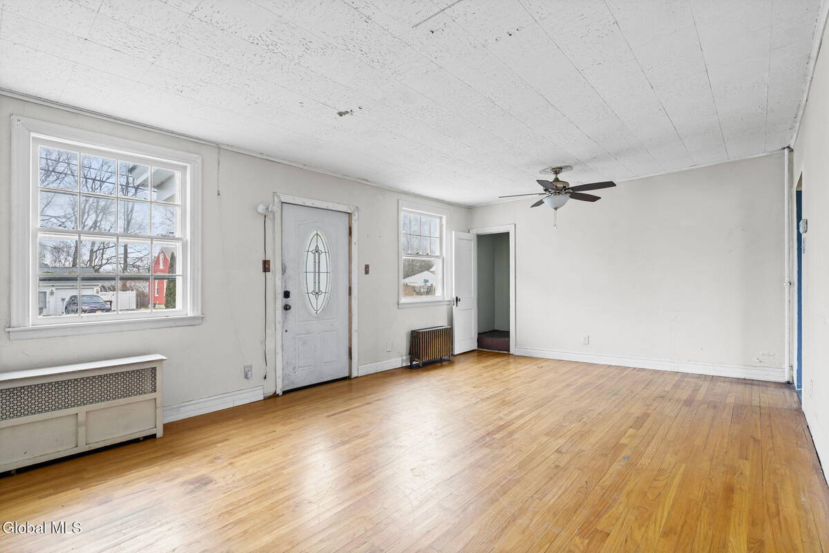 #3 photo, 2029 Cardiff Road, Rotterdam , NY 12303