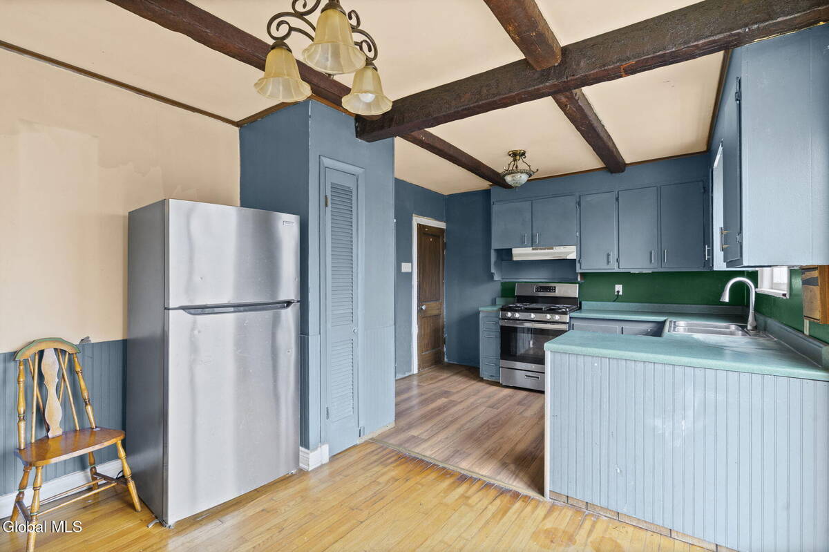 #9 photo, 2029 Cardiff Road, Rotterdam , NY 12303