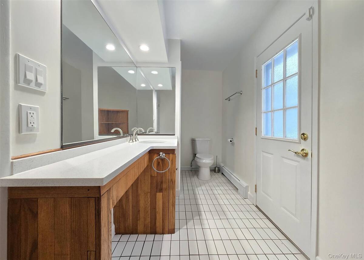 #20 photo, 35 Segatogue Lane, सफ़ोक काउंटी South Setauket , NY 11720