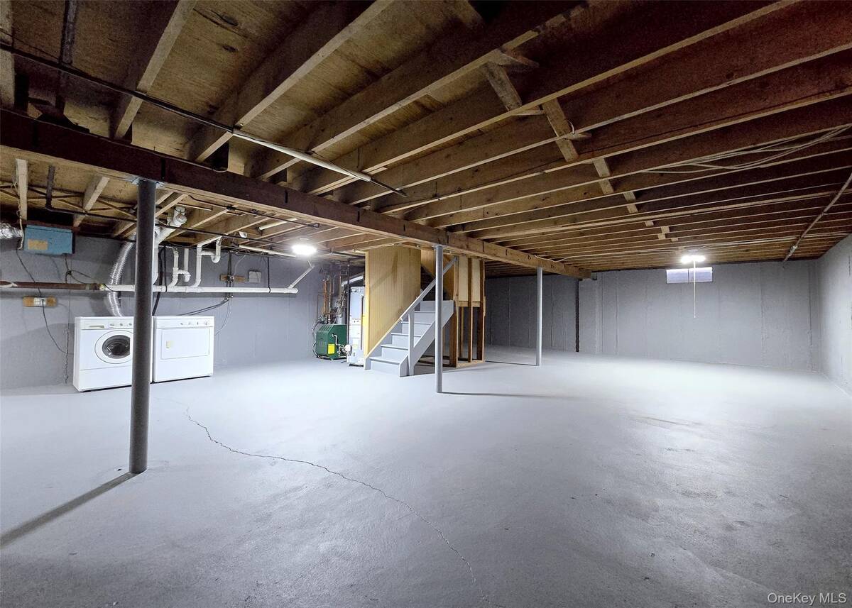 #22 photo, 35 Segatogue Lane, सफ़ोक काउंटी South Setauket , NY 11720