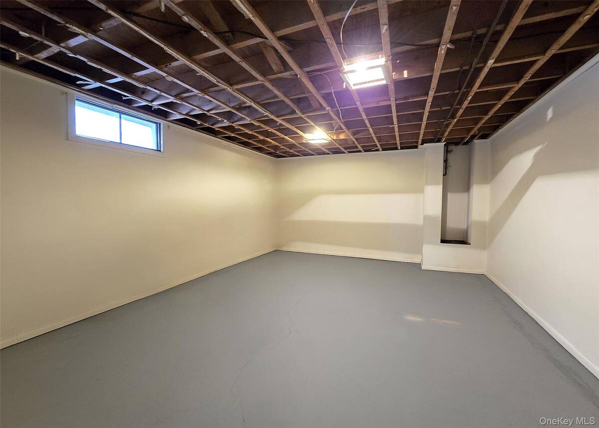 #24 photo, 35 Segatogue Lane, सफ़ोक काउंटी South Setauket , NY 11720