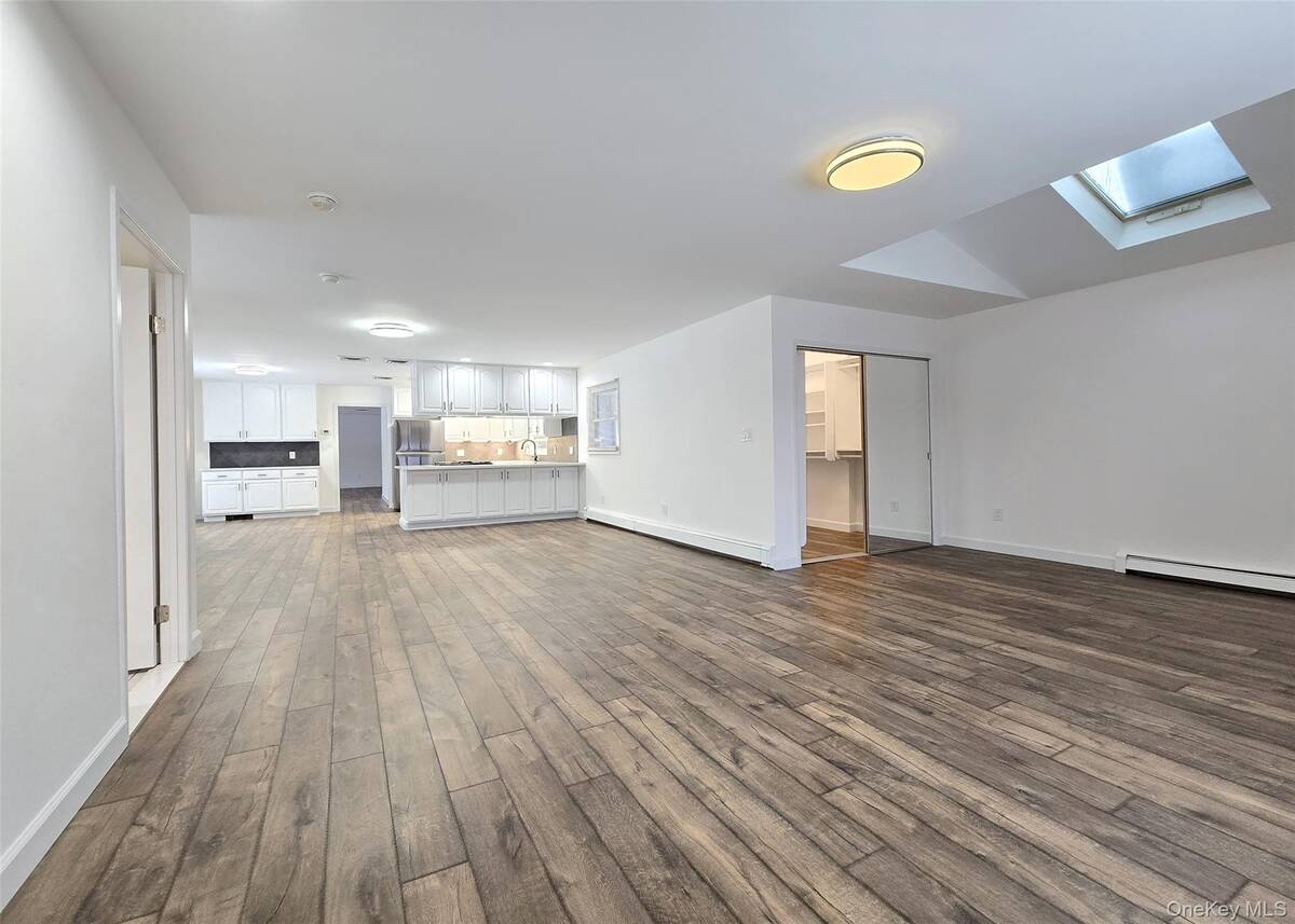 #8 photo, 35 Segatogue Lane, सफ़ोक काउंटी South Setauket , NY 11720