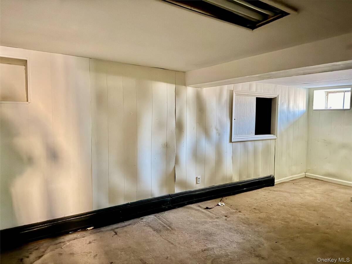 #17 photo, 26 N Swezeytown Road, מחוז סאפוק Middle Island , NY 11953