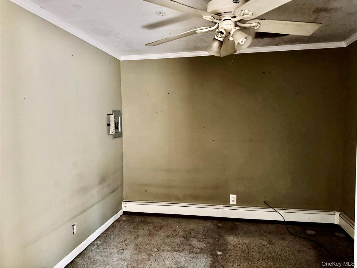 #24 photo, 26 N Swezeytown Road, מחוז סאפוק Middle Island , NY 11953