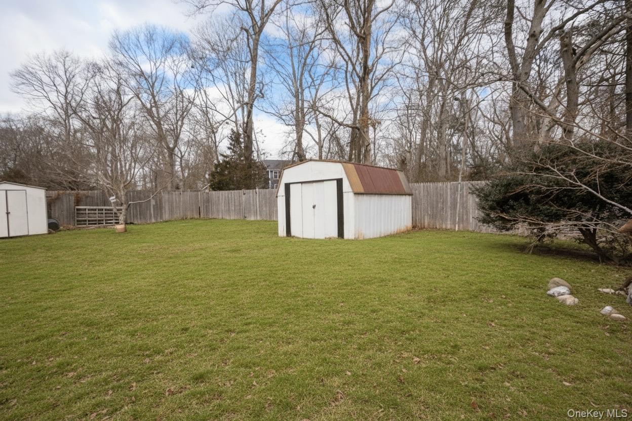 #12 photo, 27 Cynthia Lane, सफ़ोक काउंटी Center Moriches , NY 11934