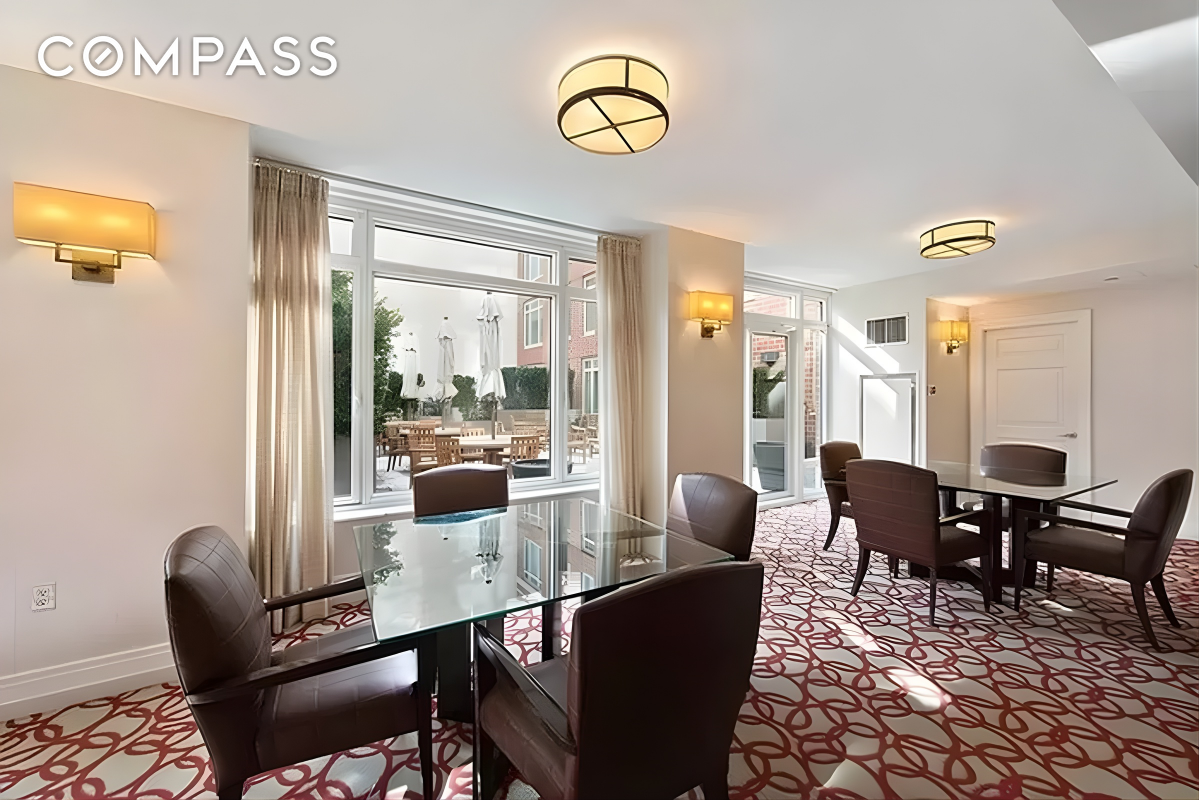 #12 photo, New York City, Upper East Side , NY 10028