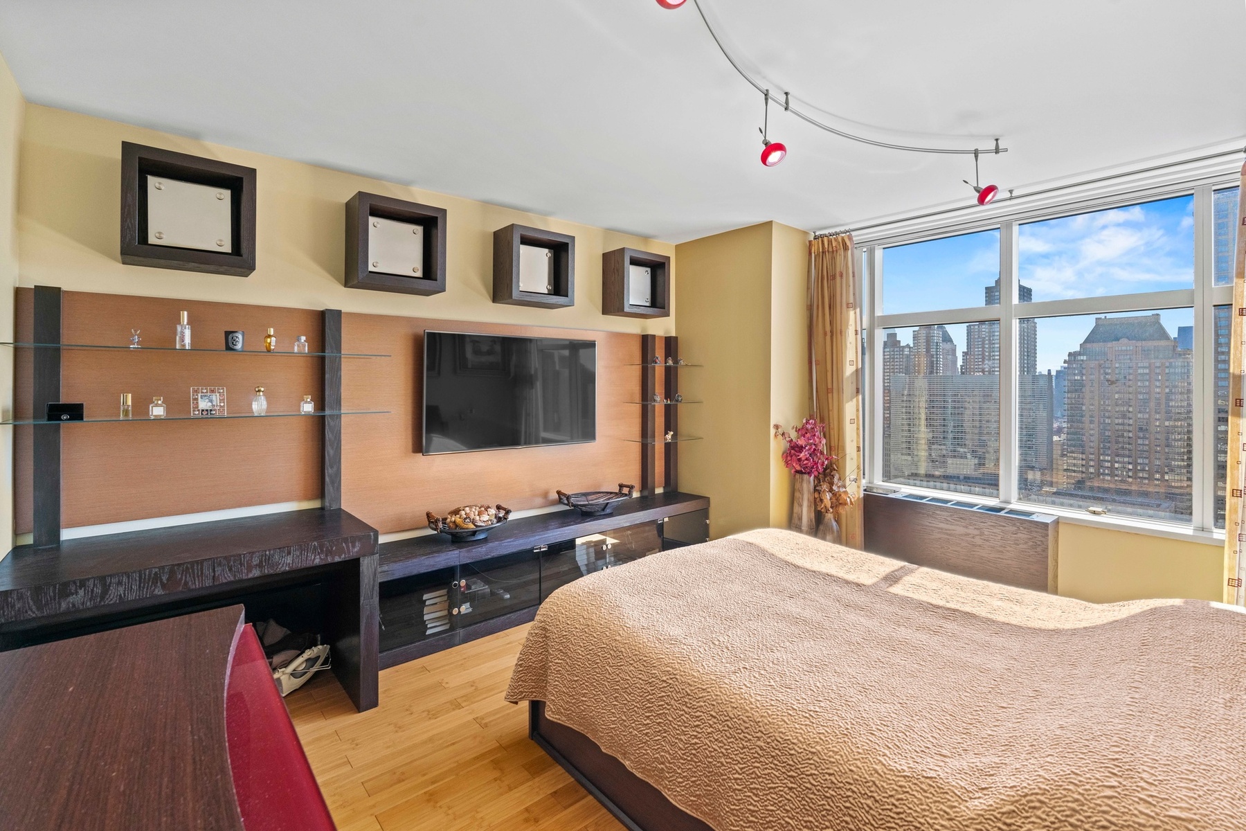 #9 photo, 160 W 66th Street, Lincoln Square , NY 10023