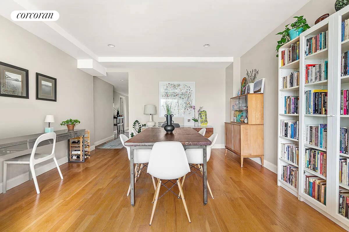 #4 photo, 10 SLOCUM Place, Бруклин ‖ Ditmas Park , NY 11218