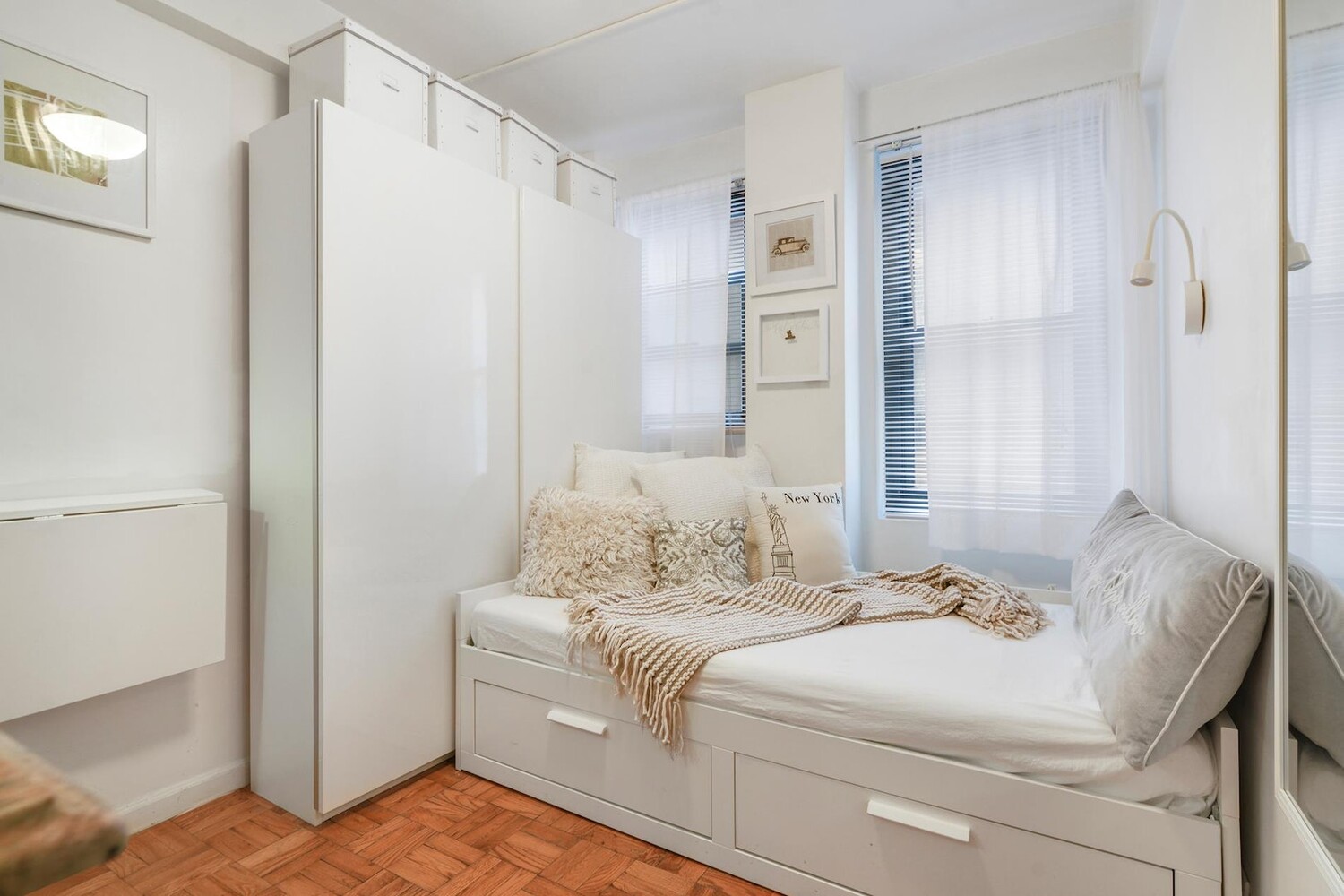 #1 photo, 135 E 54TH Street, मैनहटन Midtown East , NY 10022