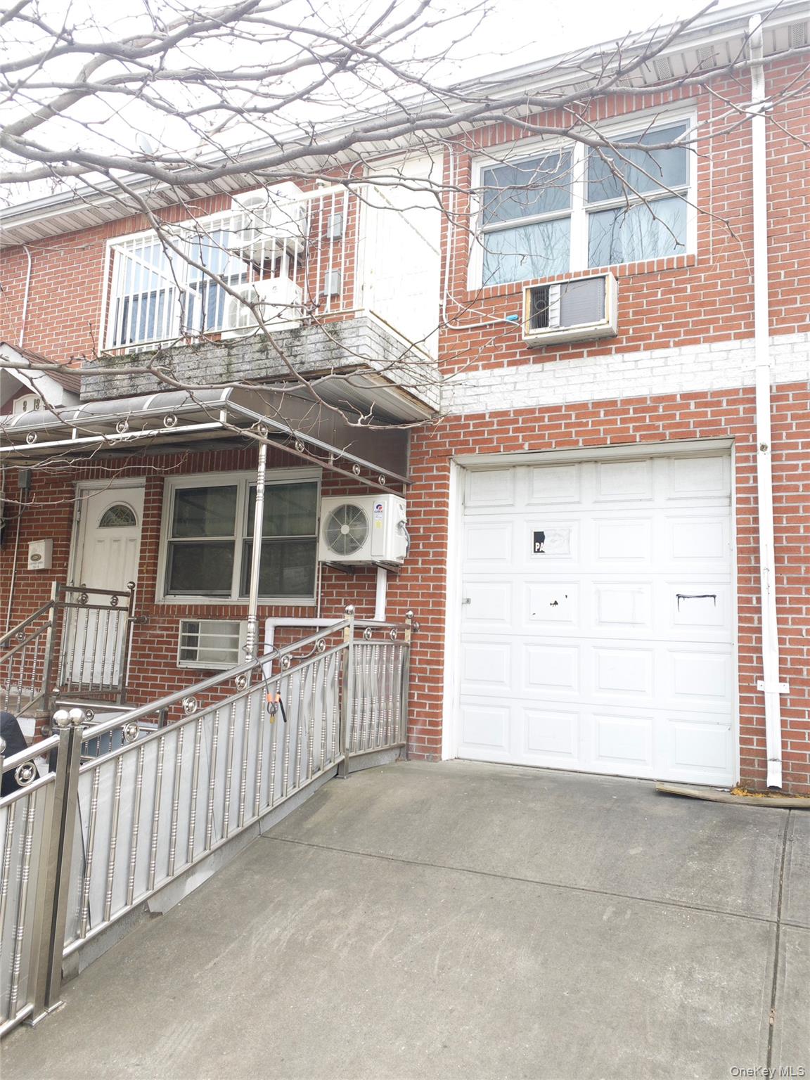 #3 photo, 15818 85th Avenue, Jamaica Hills , NY 11432