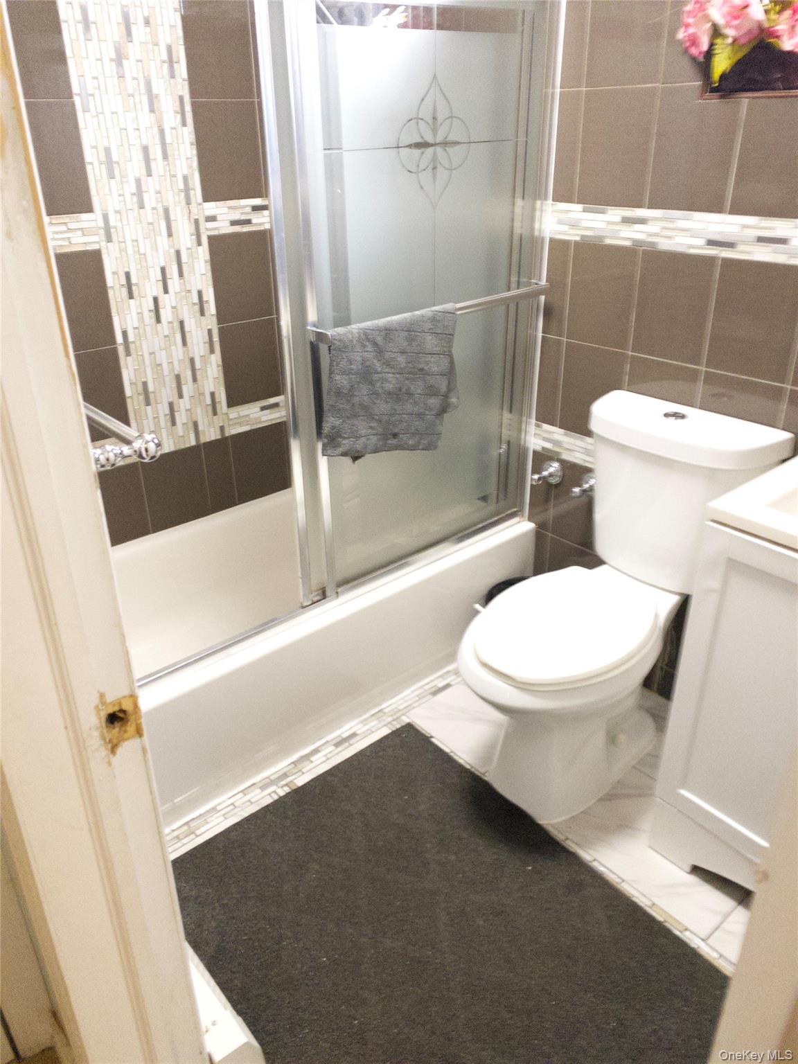 #8 photo, 15818 85th Avenue, Jamaica Hills , NY 11432