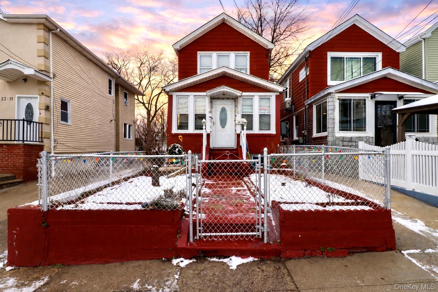 #2 photo, 12215 115th Avenue, Куинс ‖ South Ozone Park , NY 11420